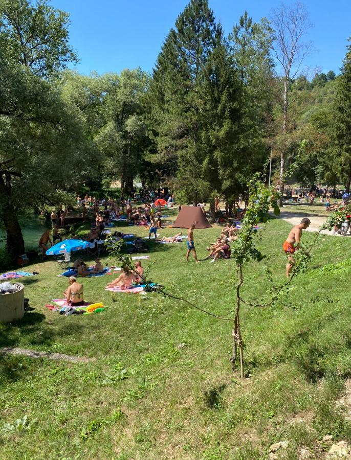 Amar Apartmani, Jajce Buitenkant foto