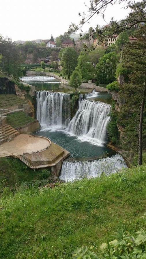 Amar Apartmani, Jajce Buitenkant foto